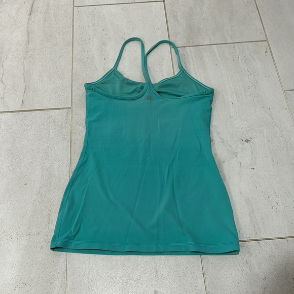 Lululemon tank top size 6, excellent used condition - Picture 2 of 3